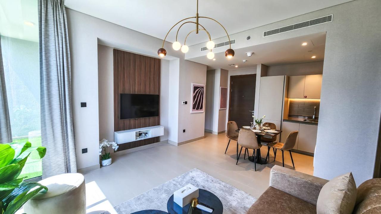 By Latinem Luxury 2br Cv B113 Near Burj Khalifa * دبي